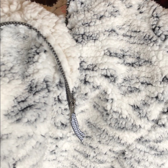 NWT Cozy Sherpa Fleece Pullover - Picture 2 of 6